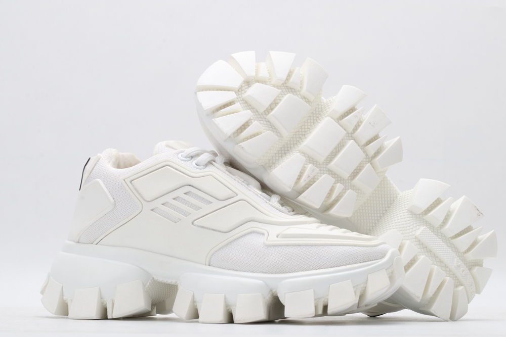 P*rada SNEAKER